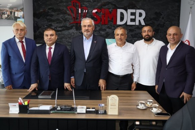 Bafra Belediye Başkanı Hamit Kılıç'tan SİMDER Üyelerine Yatırım Çağrısı: ‘Bafra'nın Geleceğine Birlikte İmza Atalım’!