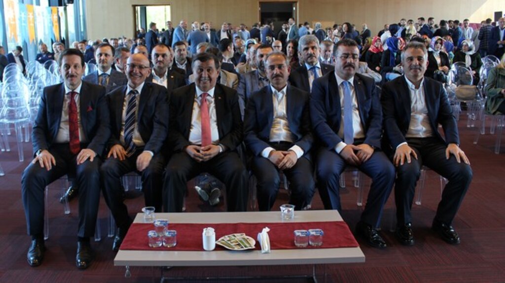 AK Parti’de BŞB İçin Temayül Yoklaması Yapıldı!