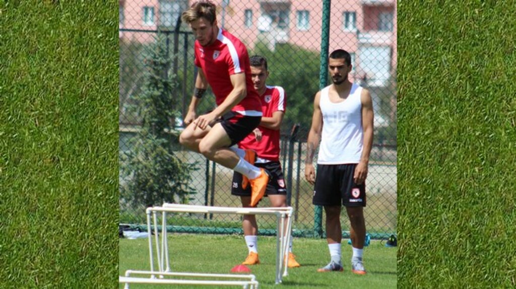 Canberk Dilaver Kendine Yakışanı Yaptı!