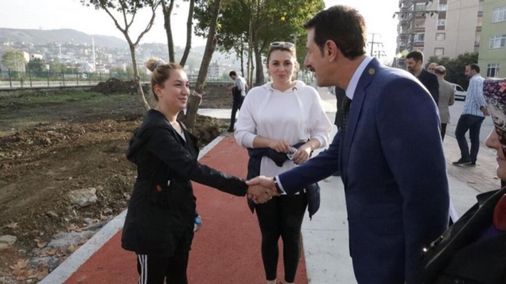 Başkan Tok’a Bayanlardan Teşekkür!