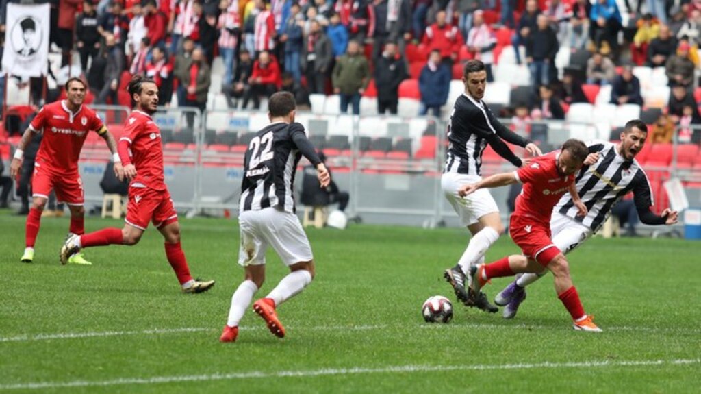 Samsunspor Farka Gitti!