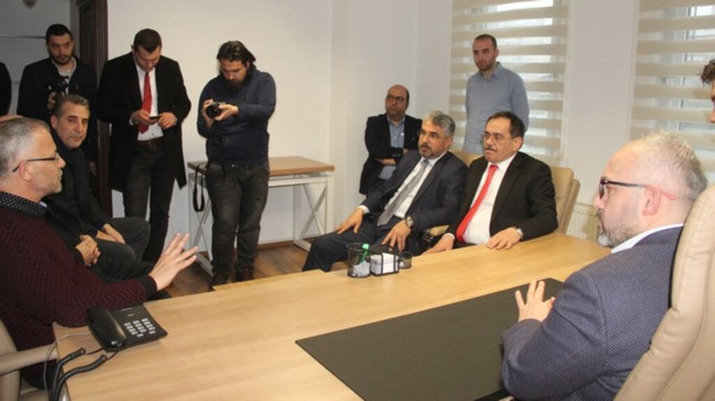 Aksu ve Demir’den İnternet Gazetecileri Cemiyetinde Mesaj!