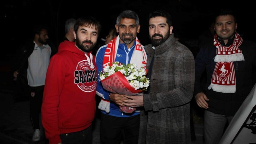 Samsunspor Başkentte Çiçeklerle Karşılandı!