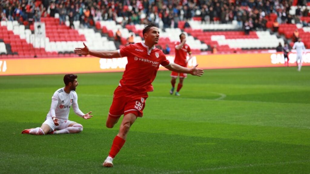 Samsunspor Uşak'ı Farklı Mağlup Etti!