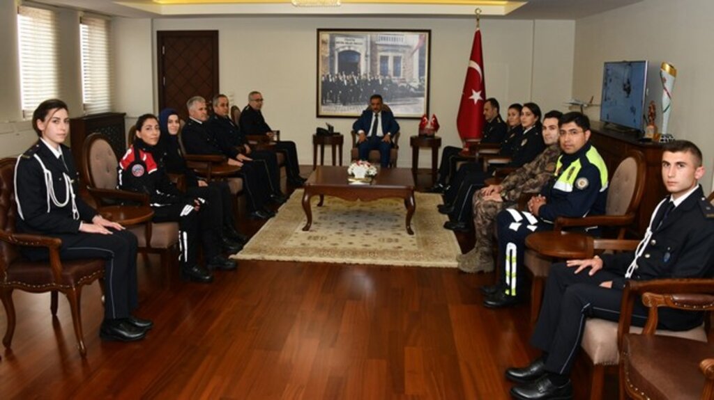 Vali Kaymak’a Emniyet Mensuplarından Ziyaret!
