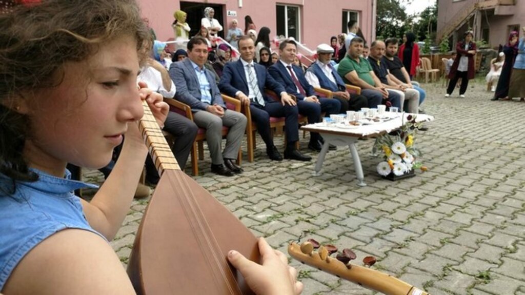 Salıpazarı Halk Eğitim'den Yılsonu Sergisi!
