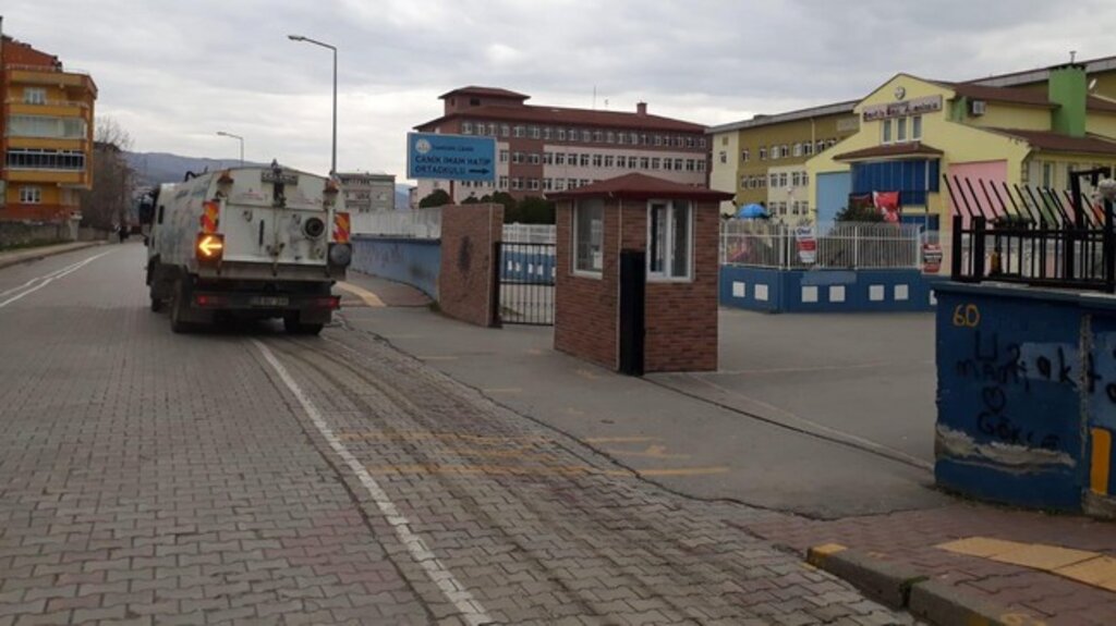 Canik Belediyesi’nden Okullarda Temizlik!