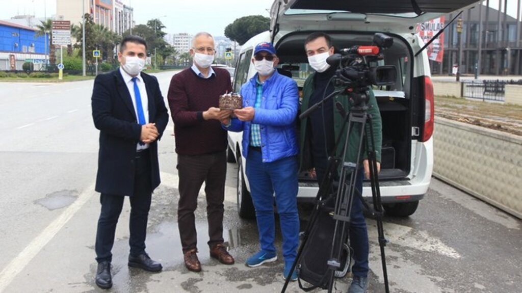 Görevi Başındayken Doğum Günü Sürprizi!