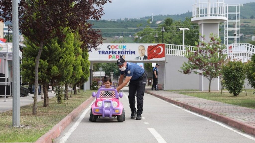 İlkadım Belediyesi’nden Emniyet Şehitlere Anlamlı Vefa!