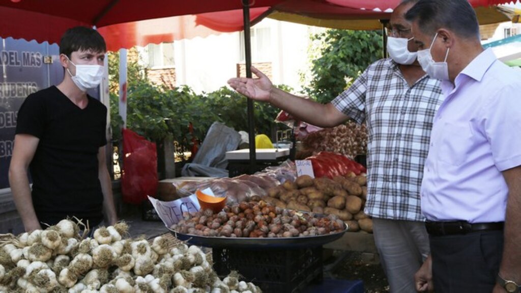 Başkan Cemil Deveci Pazarda Esnaf Ve Yurttaşla Buluştu!