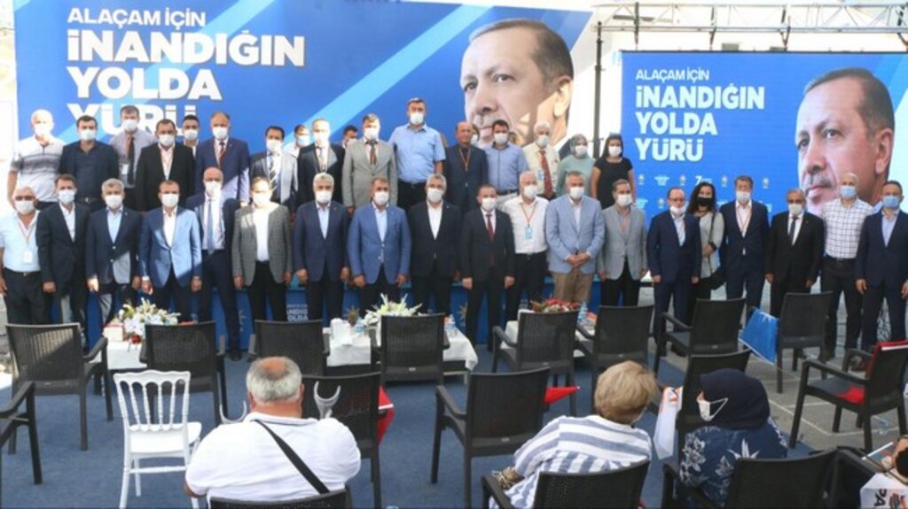 AK Parti Yakakent ve Alaçam’da Kongreyi Yaptı!