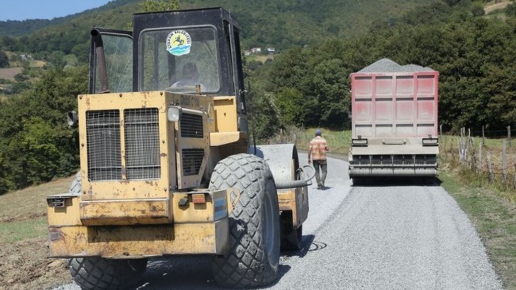Atakum Belediyesi Kırsal Mahalleleri Yola Kavuşturuyor! - VİDEOLU