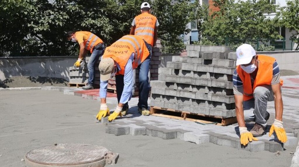 Atakum’da Sokaklar 2 Milyon Adet Kilitli Taş Parkeyle Kaplandı!