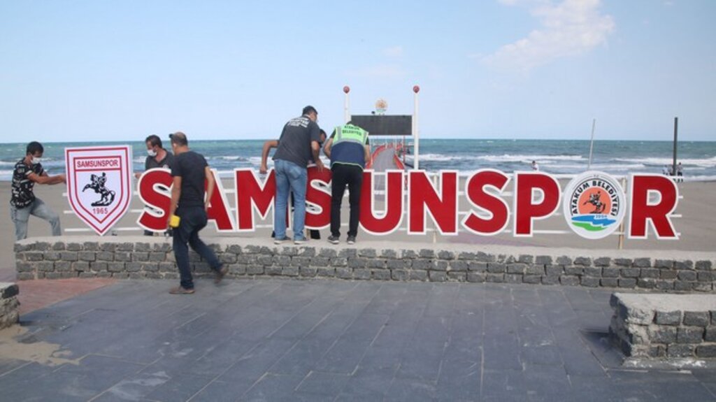 Atakum Belediyesi Onardı! ‘Şanlı Arma’ Yeniden Sahilde!