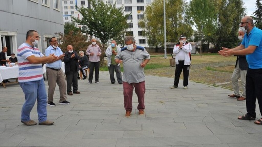 Samsun’da Yaşlılara Sazlı Sözlü Moral Günü!  -VİDEOLU