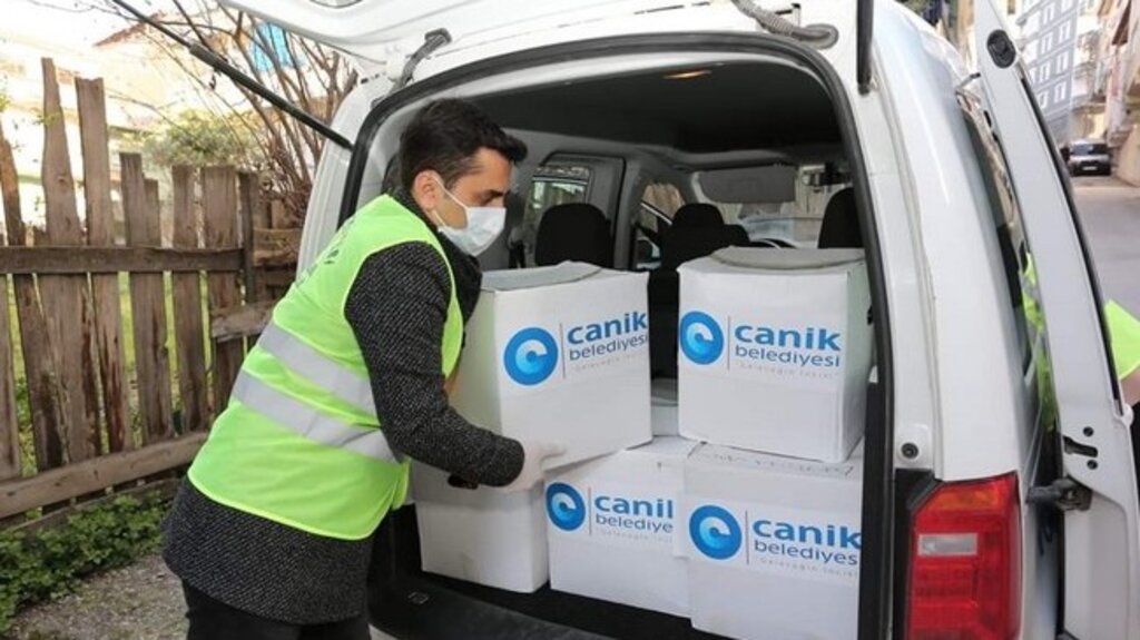 Sandıkçı, ‘Darda Olan Tüm Vatandaşlarımızın Yanındayız’!