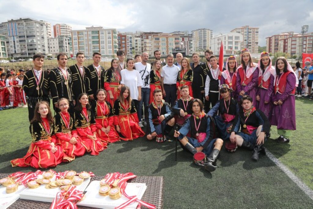 Atakum Belediyesi Halk Oyunları Topluluğuna Miili Görev!