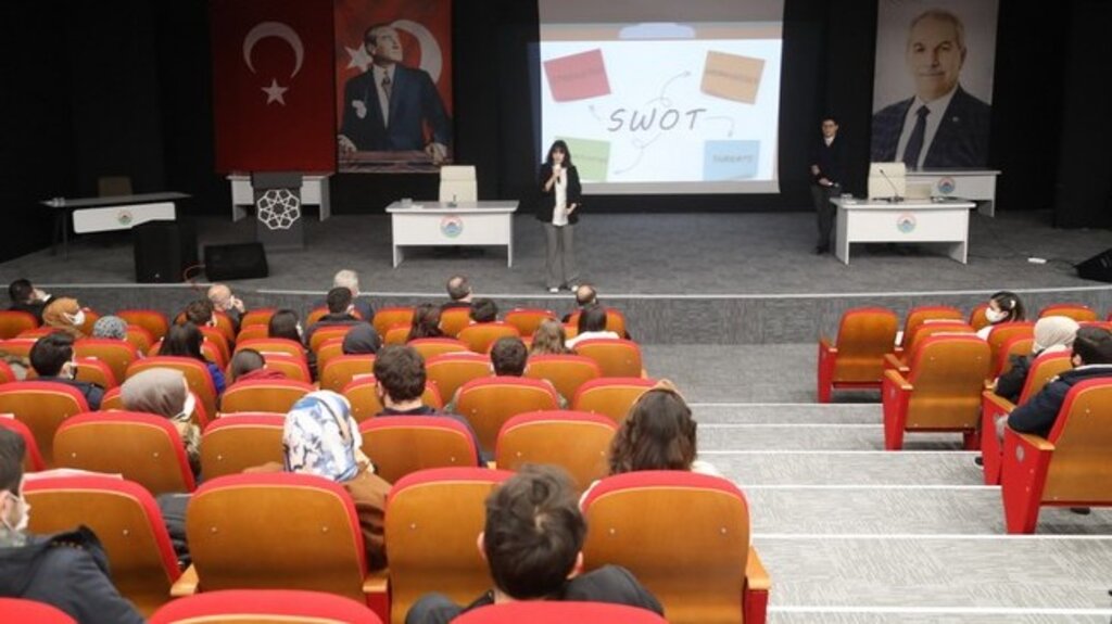 İLKEM’li Öğrencilere ‘Sınav Kaygısı Ve Motivasyon Semineri!