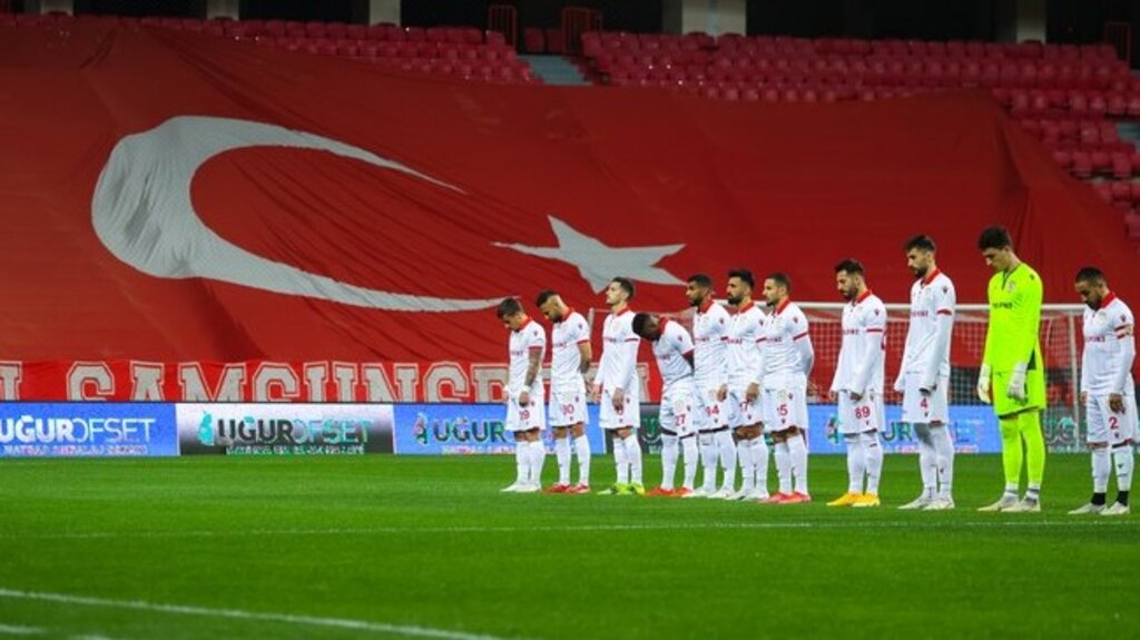 Samsunspor'da Kart Belası Sürüyor!