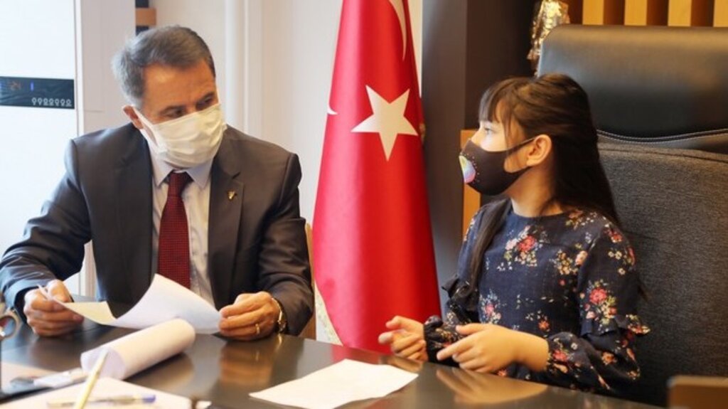 Minik Elif’in Önerisi Başkan Deveci’yi Harekete Geçirdi!