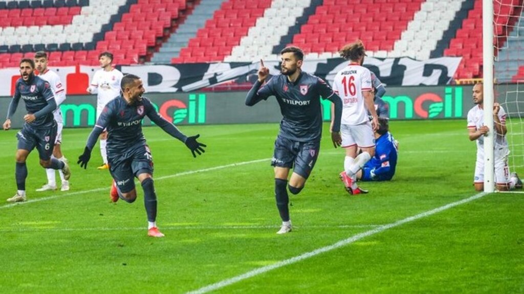 Samsunspor'dan Tek Golle Üç Puan!