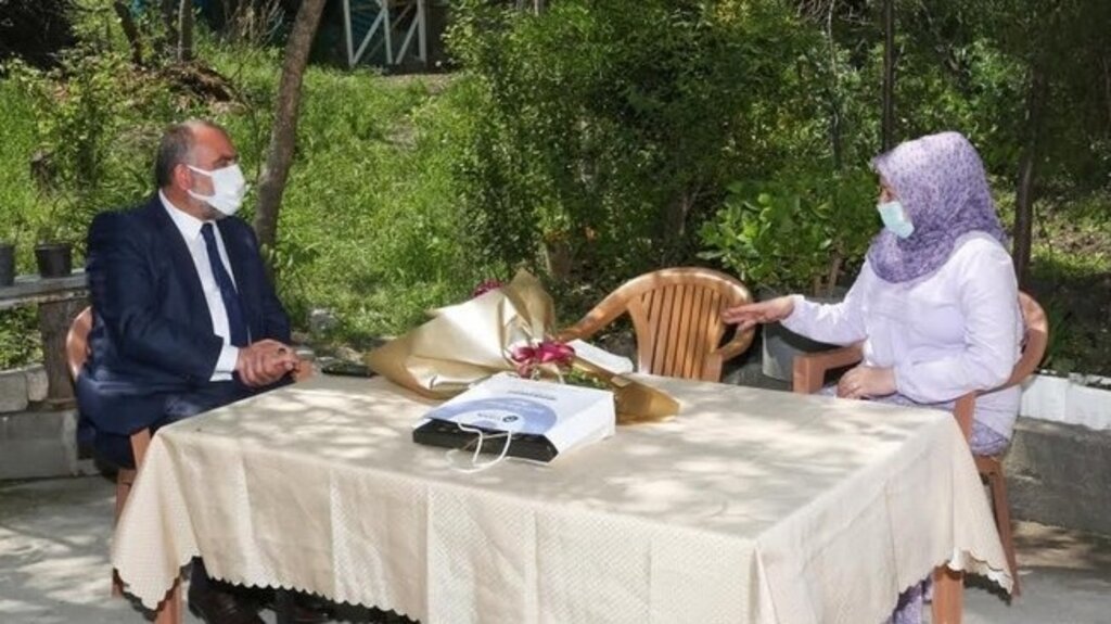 İdlib Şehidinin Annesine Başkan Sandıkçı'dan Anlamlı Ziyaret!