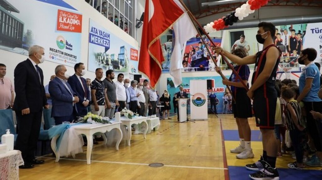 Yaz Spor Okulları Çoşkulu Törenle İlkadım’da Kapılarını Gençlere Açtı! - VİDEOLU
