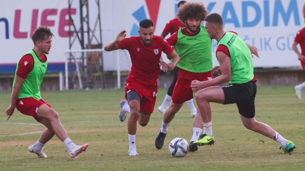 Samsunspor’da Barış Başdaş Antrenmanda! Yabancı Kanat Forvet Deneniyor…