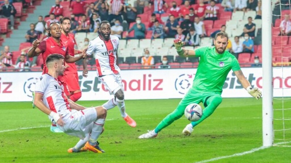 Samsunspor 17'ye Bağladı!
