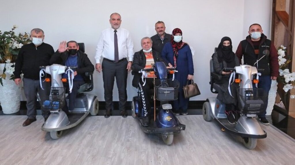 Başkan Sandıkçı’dan Engellilere Akülü Araç!