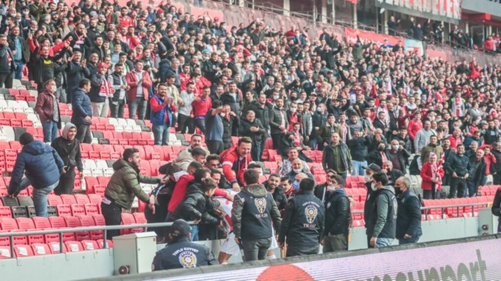 PFDK’dan Samsunspor Taraftarına Ceza!