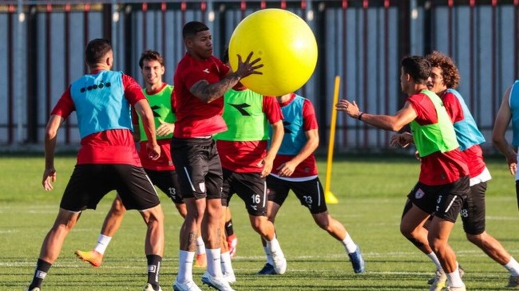 Tanque İlk Antrenmana Çıktı! Samsunspor’da Neşeli Antrenman…
