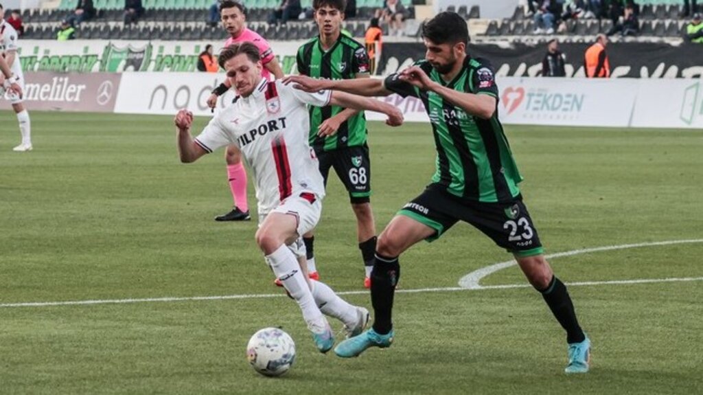 Şampiyon Samsunspor Denizli’de Zor Kazandı!