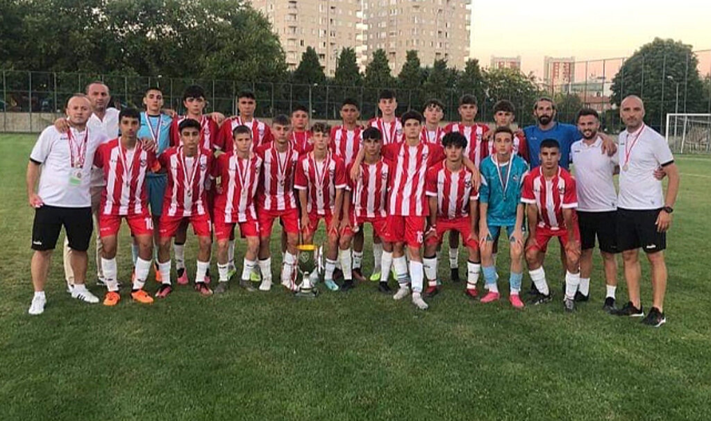 Gönüllerin Şampiyonu Kadıköyspor!