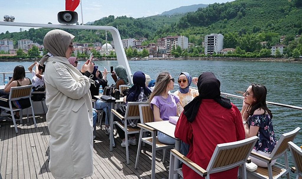 Gemi Turlarıyla Samsun’a Hayran Kalıyorlar!