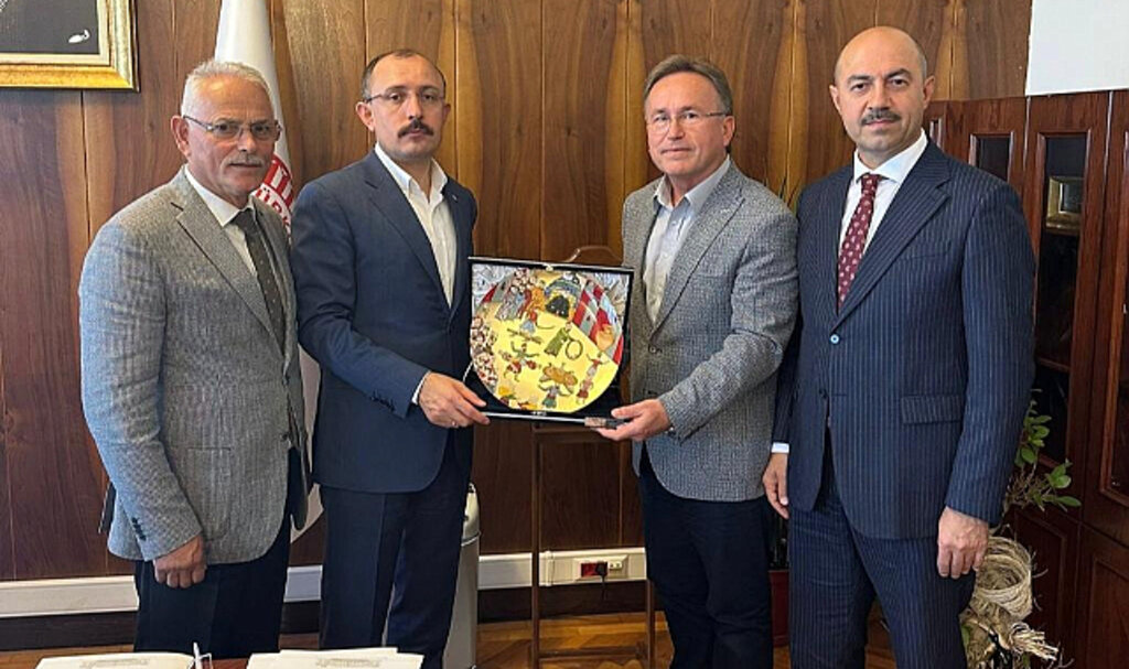 Türkiye Minibüs Piyasasının Vitrini Değişiyor! 