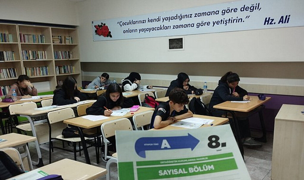 İLKEM’li Öğrenciler Tatil Eğitim Kampıyla Tam Gaz Sınavlara Hazırlanıyor!