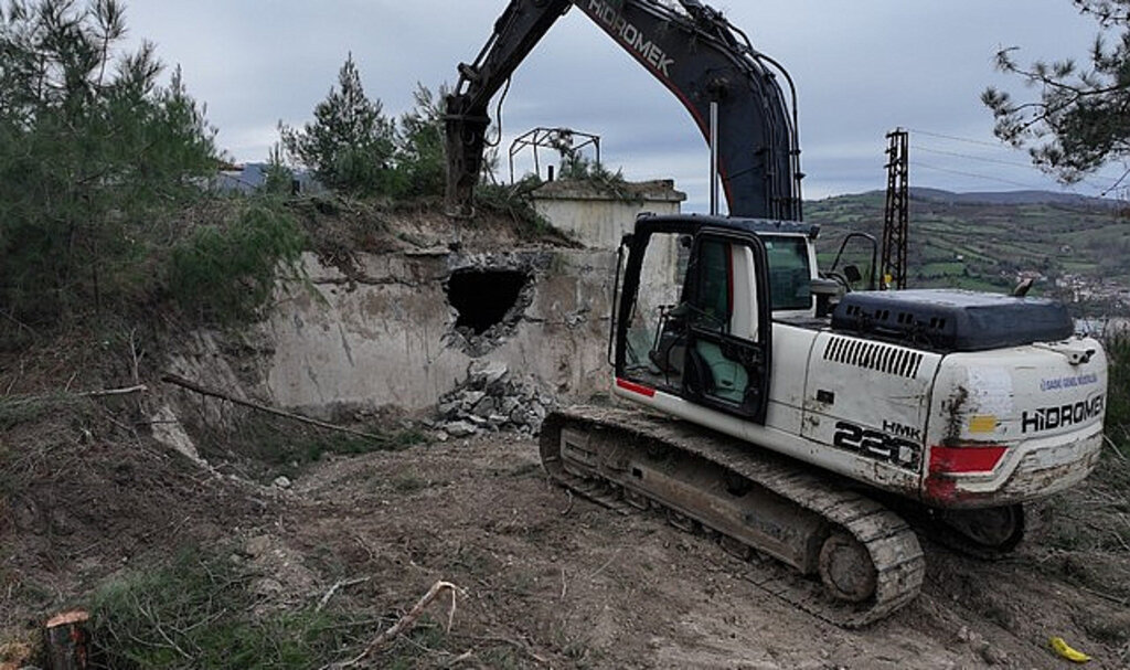 Alaçam Merkezin İçme Suyu Deposu Yenileniyor!