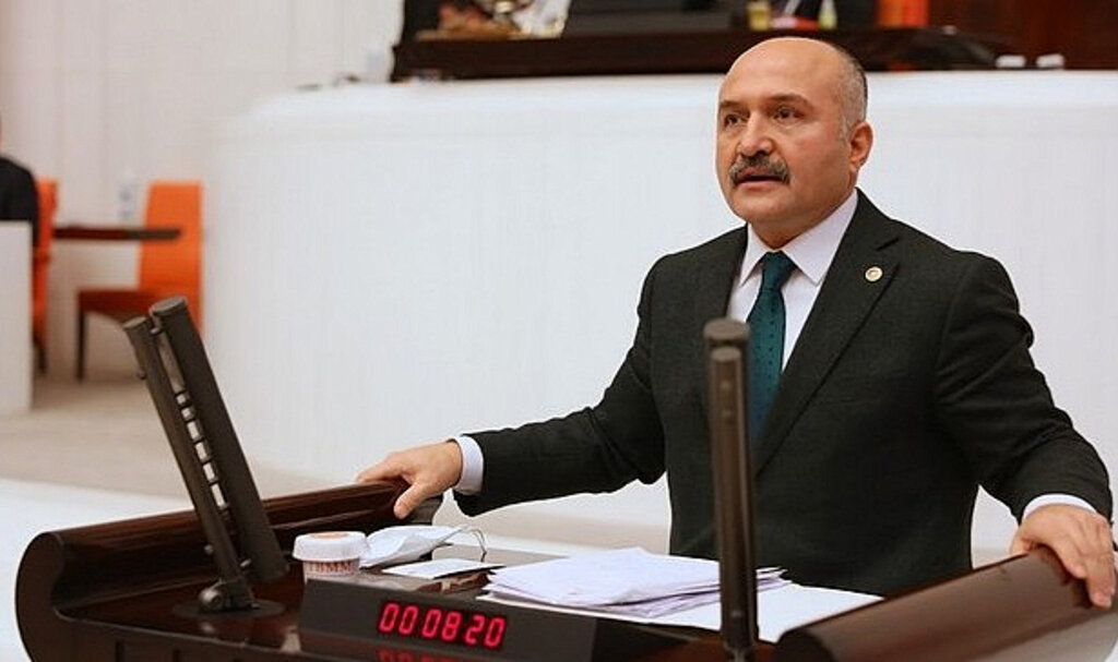 Usta, Ulaştırma Bakanı Uyaroğlu'na Samsun'un Yollarını Sordu!