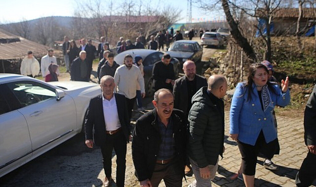 Özlem Maraş'tan Kasnakçımermer Köyü'ne Çıkarma!