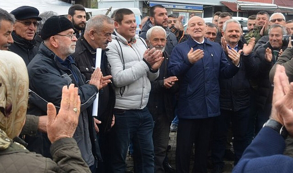 Şenol Kul'a Baba Ocağında Sevgi Seli!