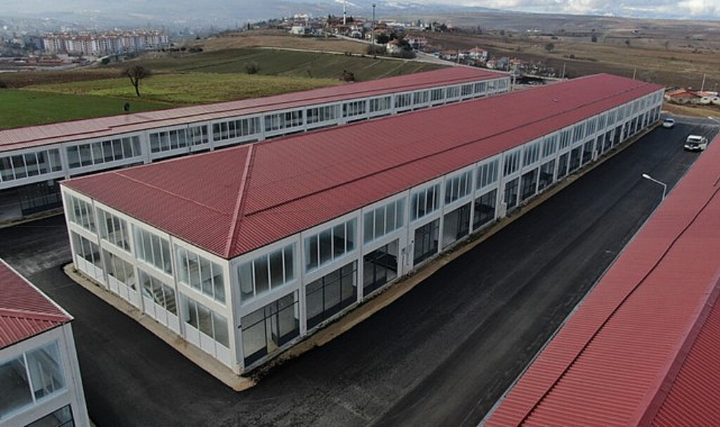 Vezirköprü Galericiler Sitesi Asfalt Yollarla Kaplandı!