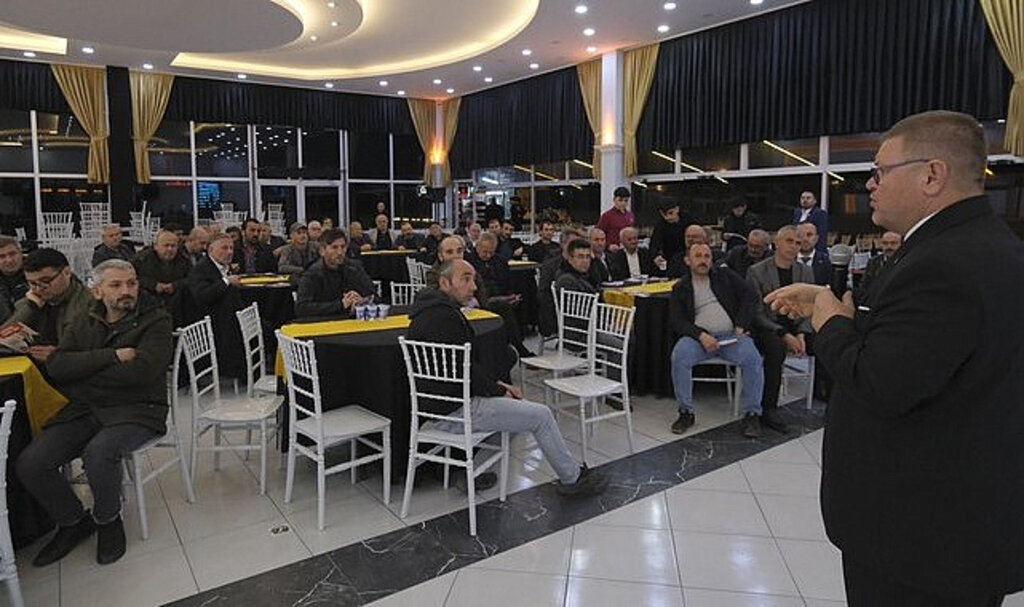 Adem Güney, ‘Çiftçilerimizin Pazarlama Sıkıntısını Kooperatifleşerek Çözeceğiz’!