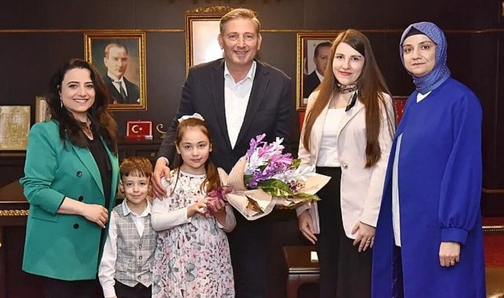 Minik Öğrencilerden Başkan Candal’a Sürpriz Ziyaret!