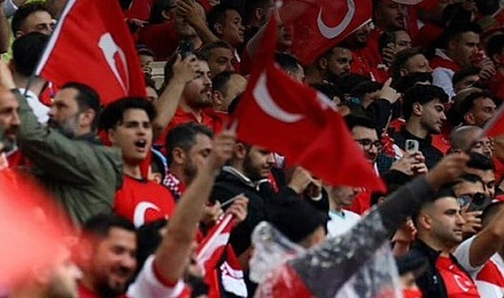 Milli Maç Heyecanı Cumhuriyet Meydanında Yaşanacak! 