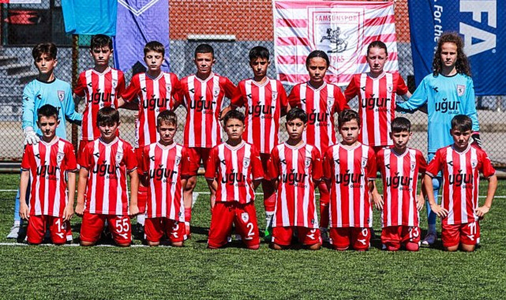 Samsunspor'un Minikleri Rize Cup'ta Fırtına Gibi Esiyor!