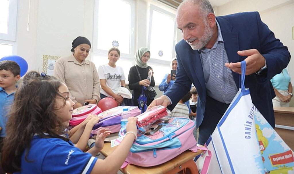 Canik'te Tüm Birinci Sınıflara Çanta ve Kırtasiye Seti Hediye Edilecek!