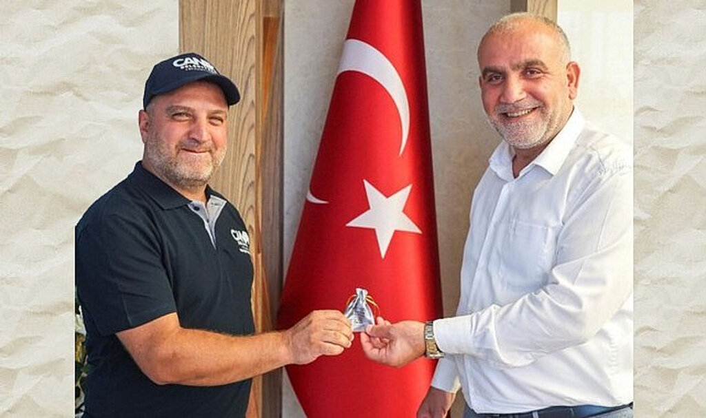 Başkan Sandıkçı’dan İşçisine Ödül!