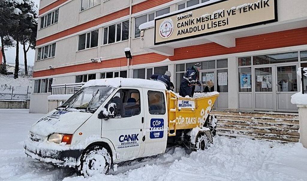Canik'te Karla Mücadelede Sınav Seferberliği!