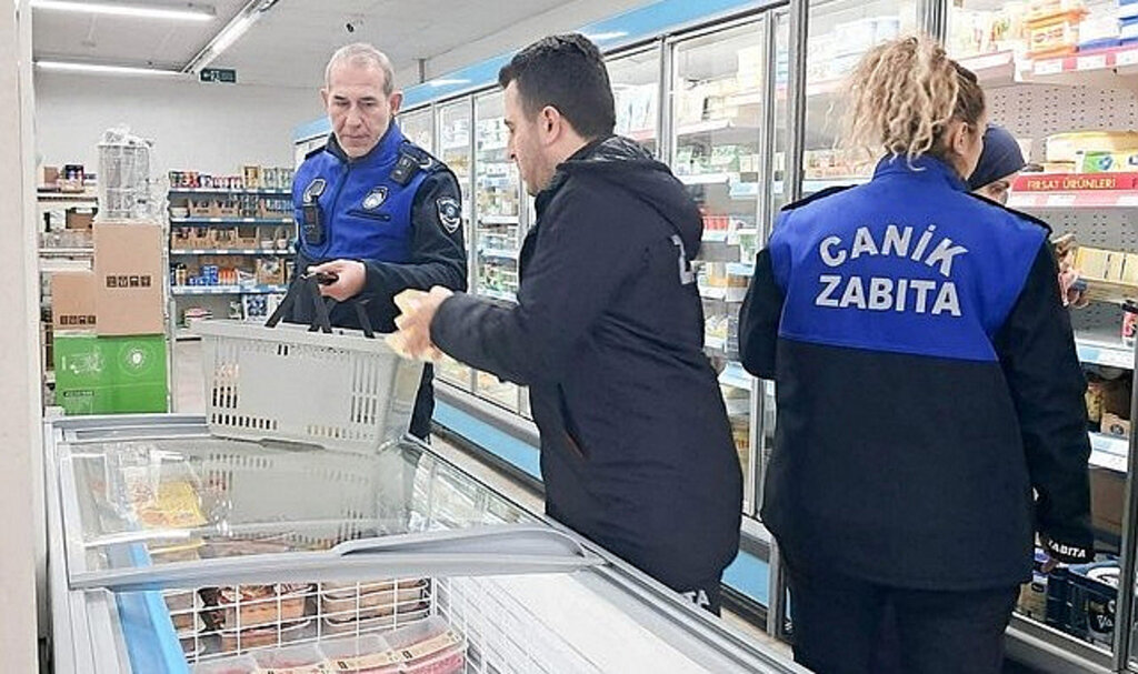 Canik Zabıtası Göz Açtırmıyor!